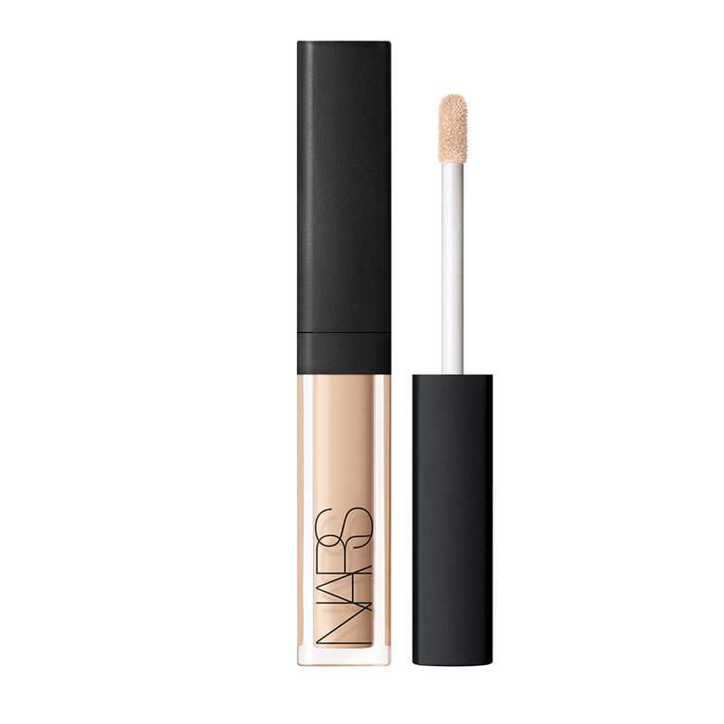 Rozjasňující krémový korektor (Mini Radiant Creamy Concealer) Nars / Odstín: Caramel - 1,4 ml Rozjasňující krémový korektor (Mini Radiant Creamy Concealer) Nars / Odstín: Caramel - 1,4 ml