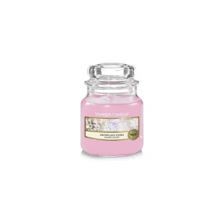 Aromatická svíčka Classic malá Snowflake Kisses Yankee Candle - 104 g