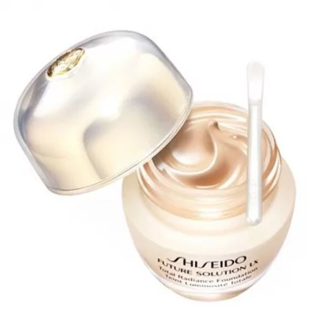 Rozjasňující tekutý make-up SPF 15 Future Solution LX (Total Radiance Foundation) 30 ml / Shiseido / Odstín: 4 Rose