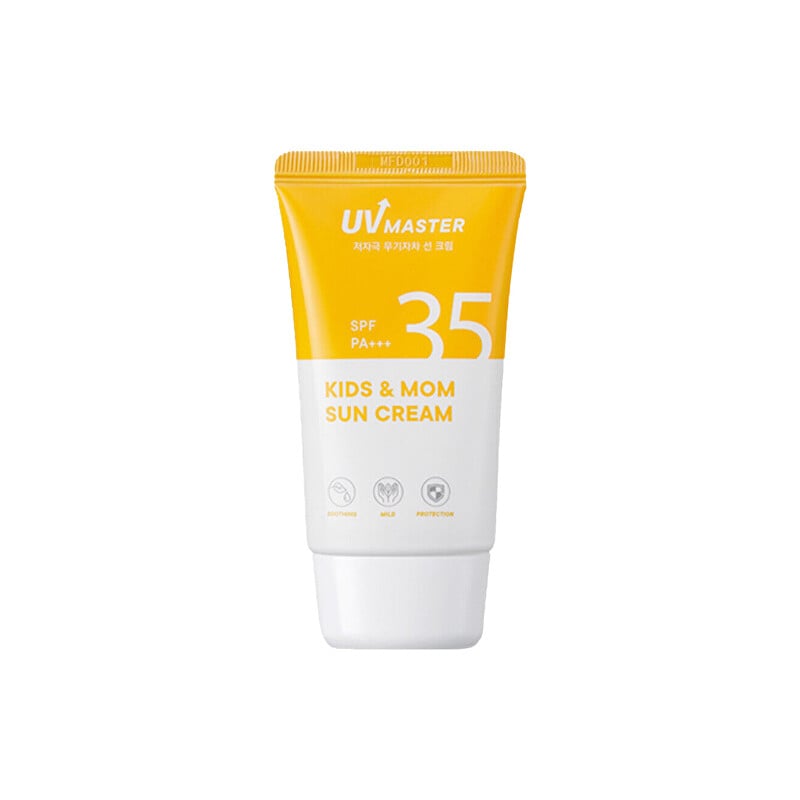 Hypoalergenní krém na opalování pro celou rodinu SPF 35 UV Master (Kids & Mom Sun Cream) Tony Moly - 45 ml Hypoalergenní krém na opalování pro celou rodinu SPF 35 UV Master (Kids & Mom Sun Cream) Tony Moly - 45 ml