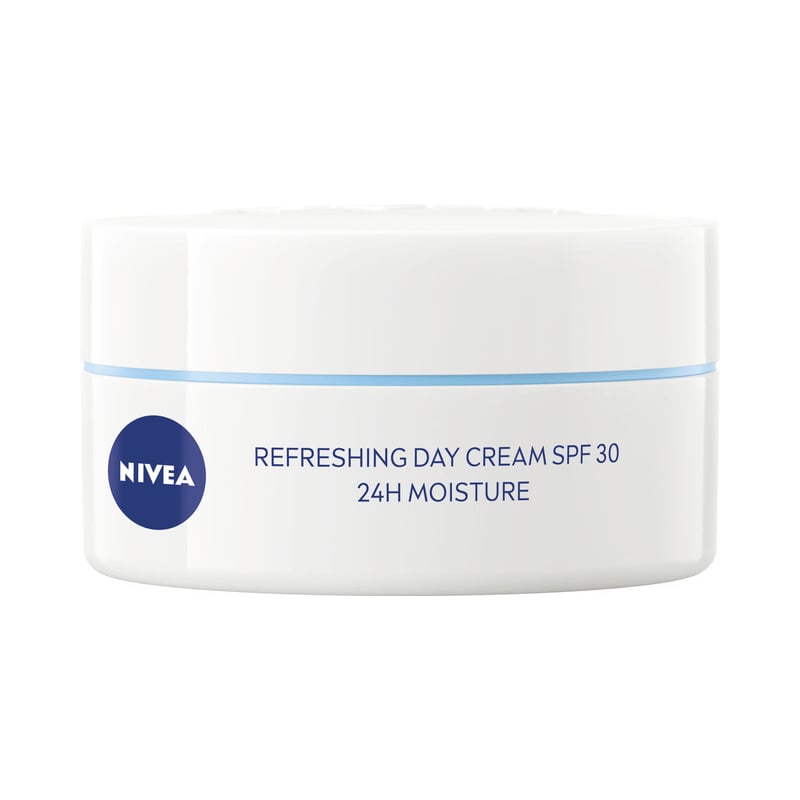 Hydratační denní krém SPF 30 Essential (Refreshing Day Cream) Nivea - 50 ml Hydratační denní krém SPF 30 Essential (Refreshing Day Cream) Nivea - 50 ml