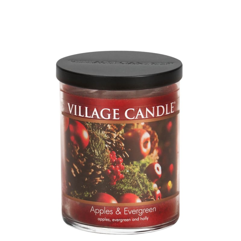 Vonná svíčka Apples & Evergreen Village Candle - 396 g Vonná svíčka Apples & Evergreen Village Candle - 396 g