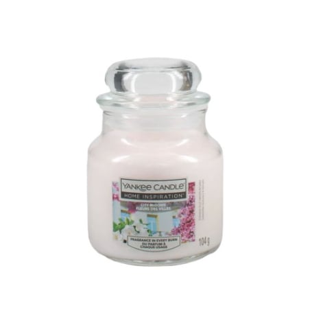 Vonná svíčka Home Inspiration malá City Blooms Yankee Candle - 104 g