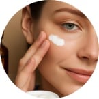 Krémy s oleji a vitaminy proti vráskám | Superpotraviny-Naturalis.cz Krémy s oleji a vitaminy proti vráskám | Superpotraviny-Naturalis.cz