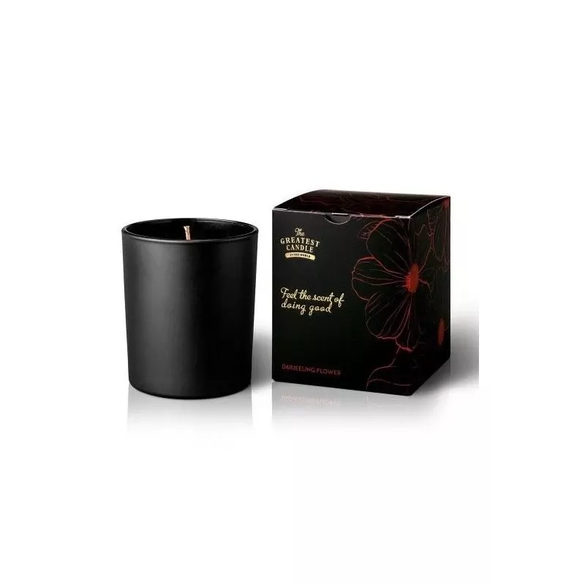 Vonná svíčka v černém skle vůně květu darjeelingu The Greatest Candle - 170 g Vonná svíčka v černém skle vůně květu darjeelingu The Greatest Candle - 170 g