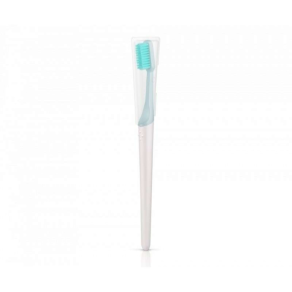Zubní kartáček tvrdosti ultra soft v modré barvě vyrobený z rostlin TIO