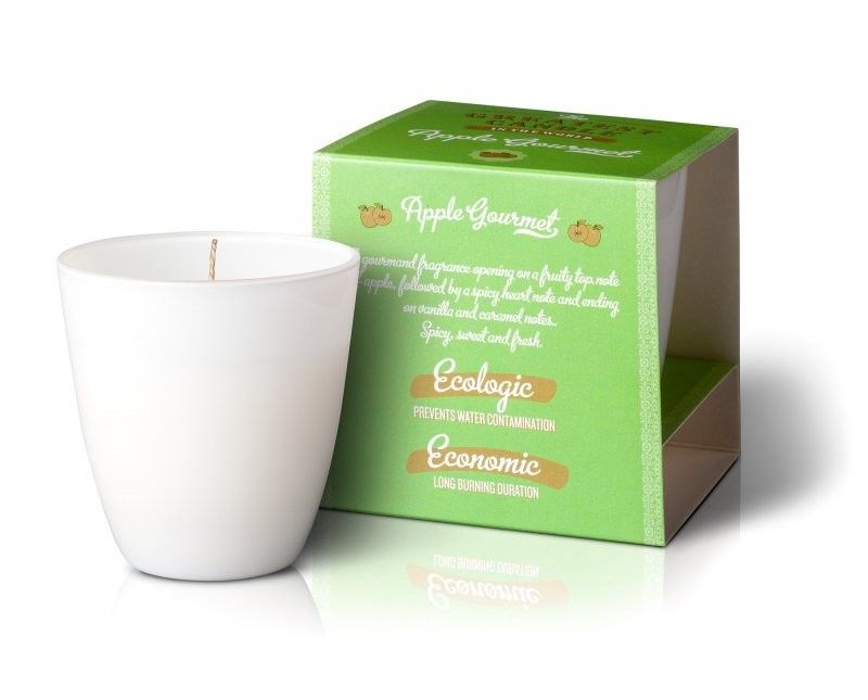 Levně Vonná svíčka ve skle s vůní jablka The Greatest Candle - 130 g