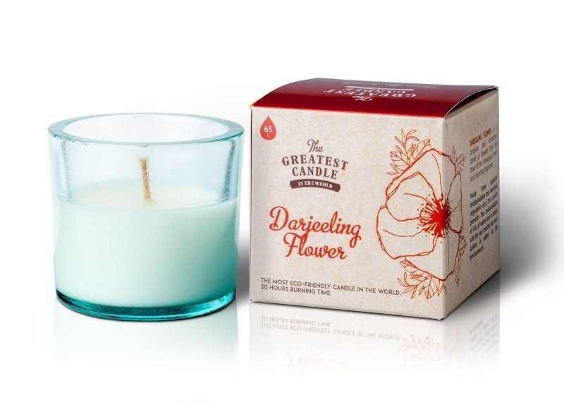 Levně Vonná svíčka ve skle s aroma květu darjeelingu The Greatest Candle - 75 g